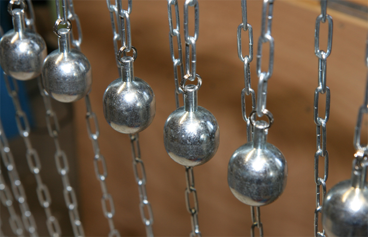 hot ball ou la boule chauffante (fabrication) pour les electriciens sur les chantiers